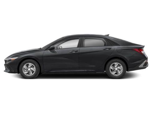 New 2026 Hyundai Elantra SE FWD image 3