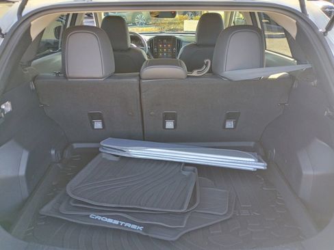 Certified 2024 Subaru Crosstrek 2.5i Limited w/ Crosstrek Mirror Package image 18