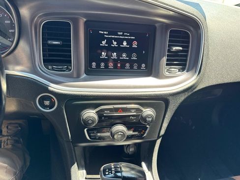 Used 2020 Dodge Charger SXT w/ Leather Interior Group RWD image 28