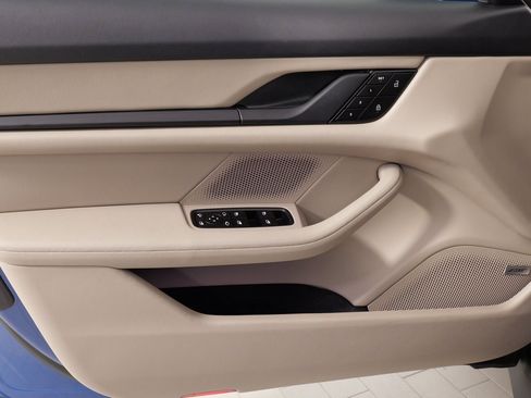 Used 2023 Porsche Taycan image 83