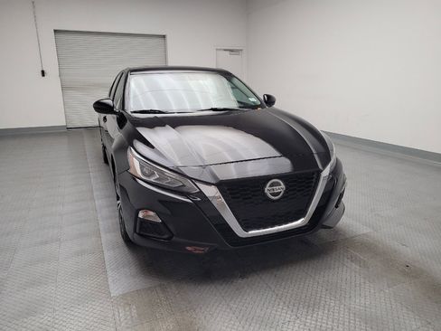 Used 2019 Nissan Altima 2.5 SR image 14