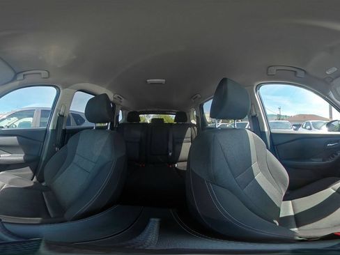 Used 2025 Nissan Rogue SV AWD/4WD image 45