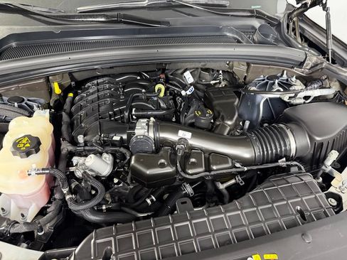 Certified 2025 Jeep Grand Cherokee Altitude AWD/4WD image 34