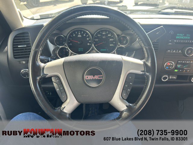 Used 2007 GMC Sierra 2500 SLE w/ Z71 Off-Road Package AWD/4WD image 4