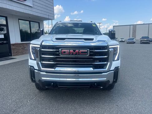 Used 2026 GMC Sierra 2500 SLT w/ SLT Convenience Package AWD/4WD image 9