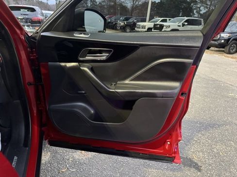 Used 2019 Jaguar F-PACE S image 10