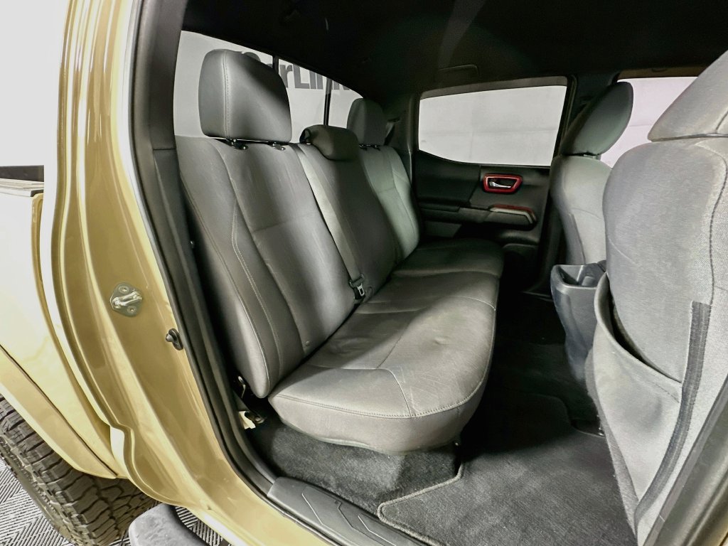 Used 2019 Toyota Tacoma TRD Sport RWD image 30