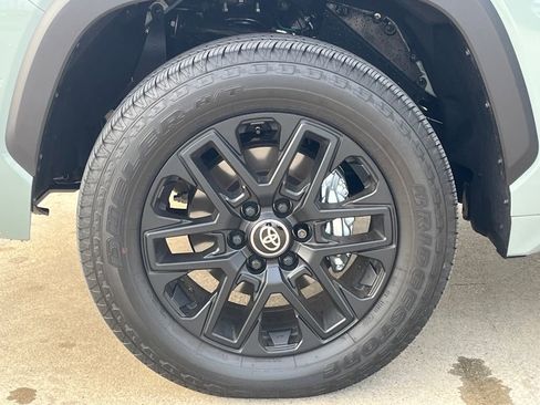 Used 2026 Toyota Tundra Limited image 26