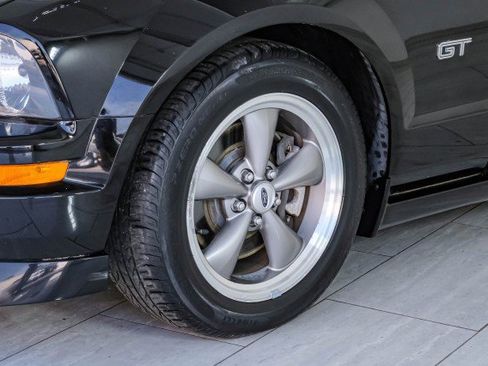 Used 2006 Ford Mustang GT RWD image 50