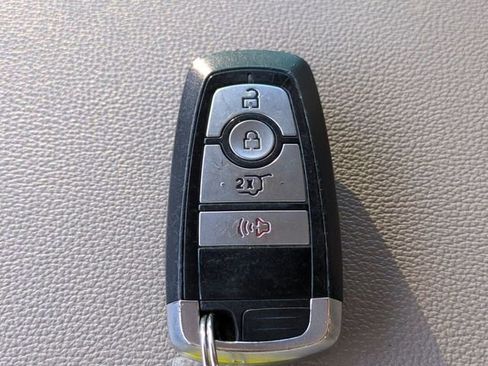 Certified 2022 Ford Expedition XLT RWD image 28