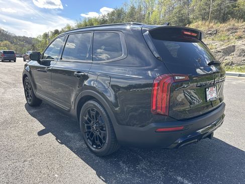 Used 2022 Kia Telluride SX w/ SX Prestige Package image 5