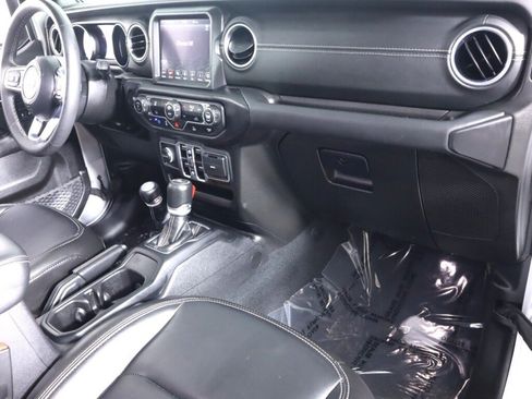 Used 2023 Jeep Wrangler Unlimited Sahara AWD/4WD image 44