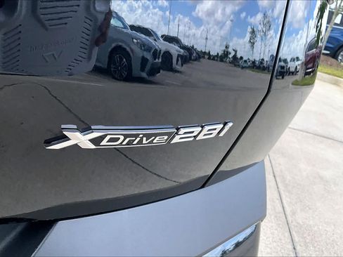 Used 2025 BMW X2 xDrive28i AWD/4WD image 9