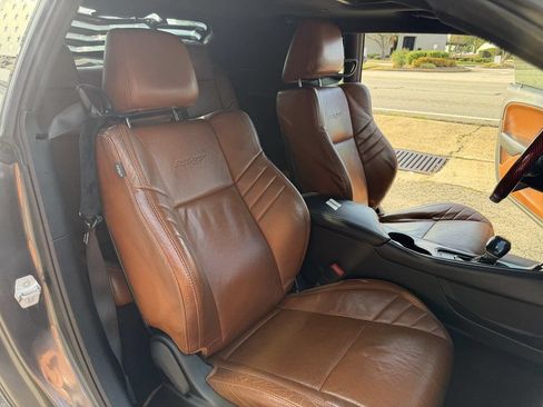 Used 2016 Dodge Challenger SRT w/ Technology Group RWD image 32