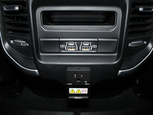 Certified 2022 RAM 1500 Big Horn AWD/4WD image 38