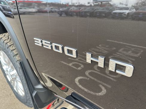 Used 2020 Chevrolet Silverado 3500 High Country w/ Z71 Off-Road Package image 15