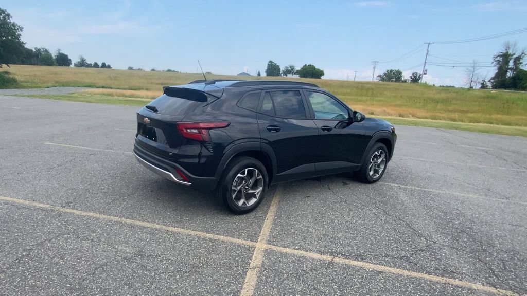 Certified 2024 Chevrolet Trax LT FWD image 8