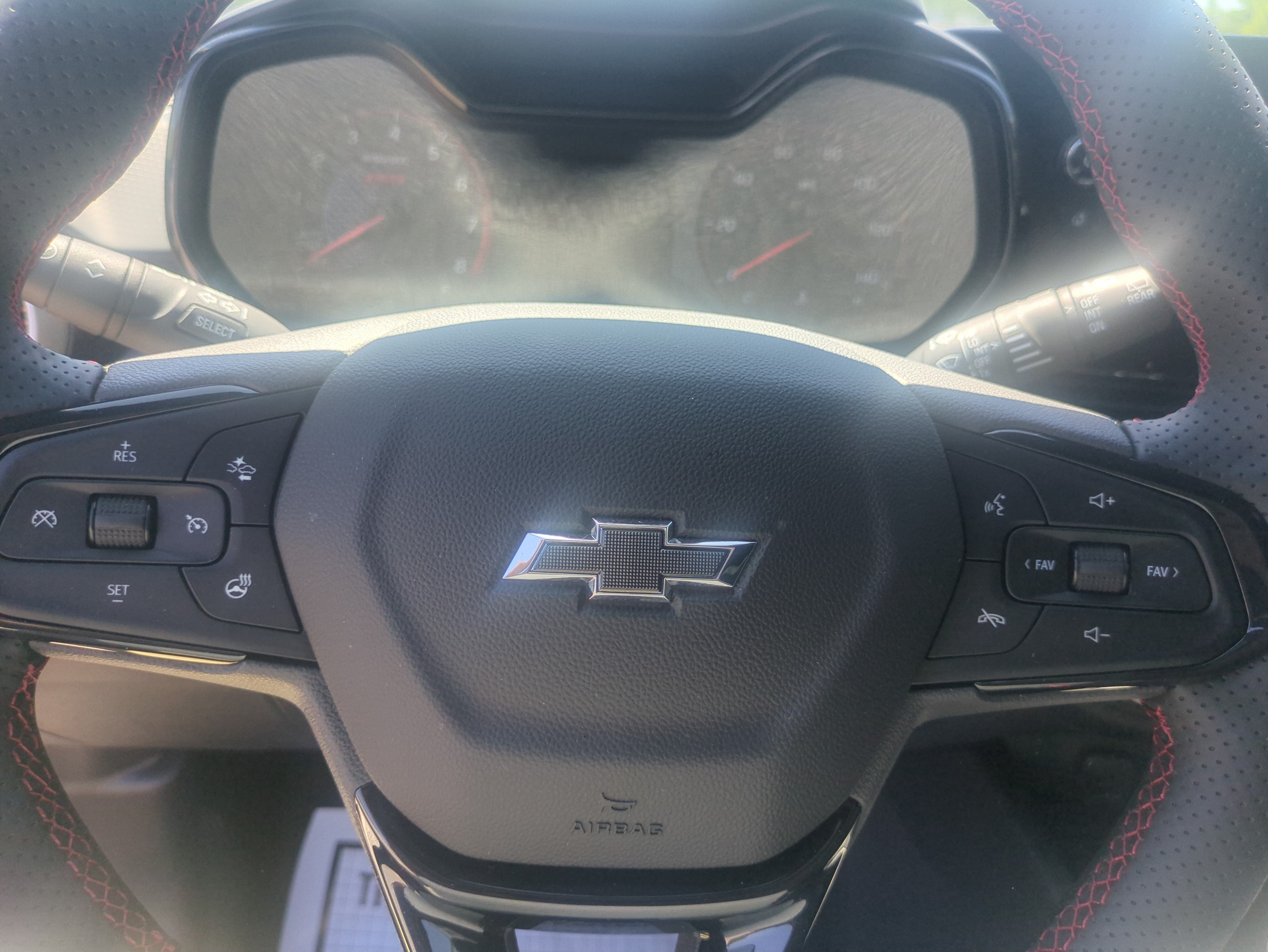 Used 2026 Chevrolet Trax RS FWD image 11