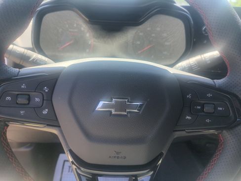 Used 2026 Chevrolet Trax RS FWD image 11
