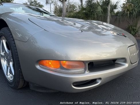 Used 2000 Chevrolet Corvette Convertible w/ Performance Handling Pkg RWD image 4