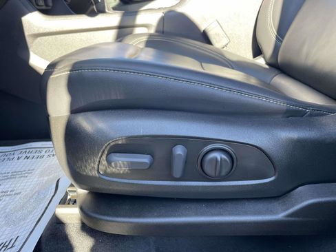 Certified 2023 Chevrolet Traverse LT image 15