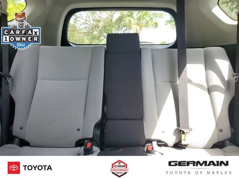 Used 2018 Toyota RAV4 XLE FWD image 30