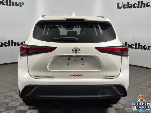 Certified 2021 Toyota Highlander XLE AWD/4WD image 6