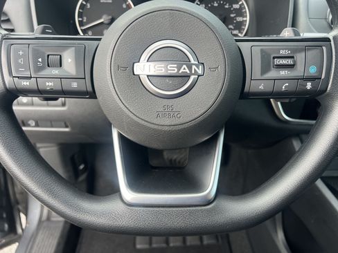 Certified 2023 Nissan Rogue SV FWD image 10