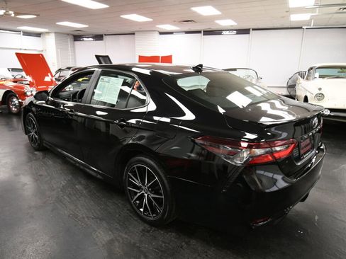 Certified 2024 Toyota Camry SE image 5