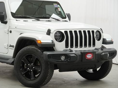 Certified 2022 Jeep Wrangler Unlimited Sahara image 3