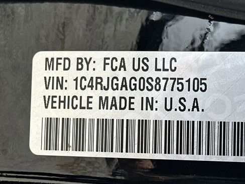 New 2025 Jeep Grand Cherokee Altitude image 32