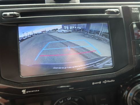 Used 2018 Toyota 4Runner TRD Off-Road Premium image 11