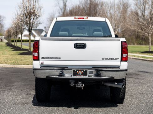 Used 2005 Chevrolet Silverado 2500 LS w/ Heavy-Duty Power Package image 20
