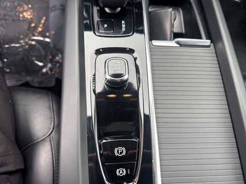 Used 2023 Volvo XC60 B5 Core FWD image 26