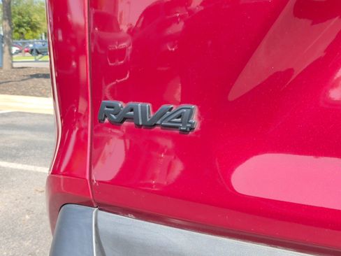 Used 2019 Toyota RAV4 XLE w/ All Weather Liner Package AWD/4WD image 11