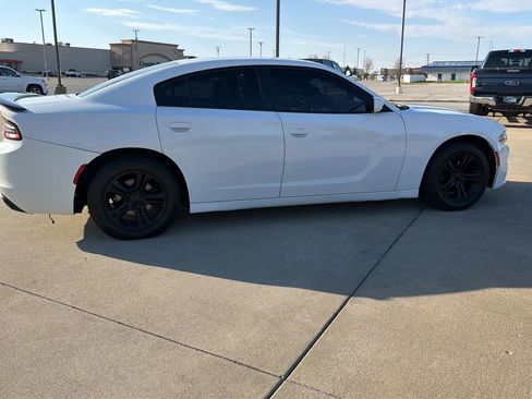 Used 2020 Dodge Charger SXT image 21