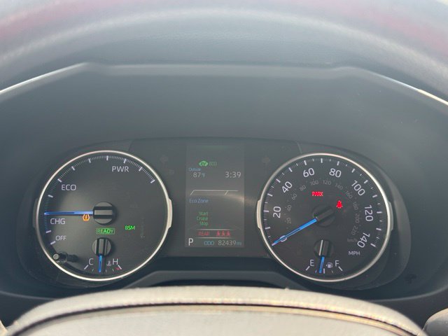 Used 2019 Toyota RAV4 LE w/ Carpet Mat Package AWD/4WD image 22