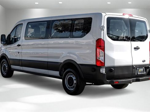 Used 2016 Ford Transit 350 XL image 8