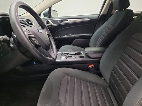 Used 2020 Ford Fusion SE image 17
