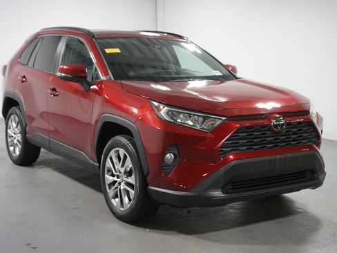 Certified 2021 Toyota RAV4 XLE Premium image 3