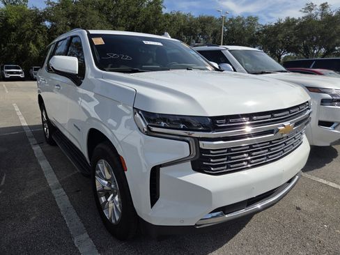 Used 2022 Chevrolet Tahoe Premier RWD image 2