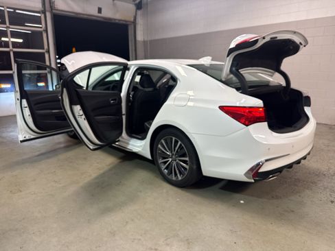 Used 2018 Acura TLX w/ Advance Package AWD/4WD image 12