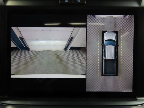 Used 2025 Ford F450 Platinum w/ FX4 Off-Road Package image 13