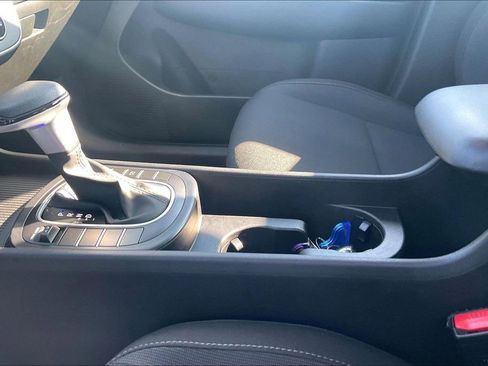 Used 2024 Hyundai Kona SE image 20