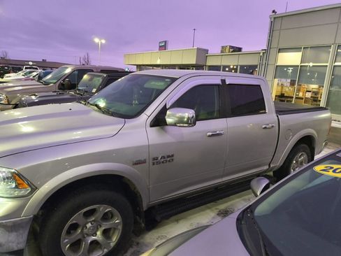 Used 2015 RAM 1500 Laramie image 4