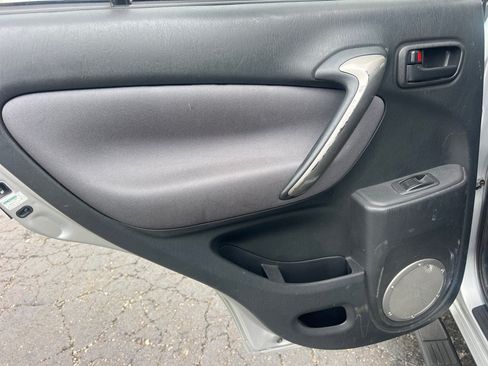 Used 2004 Toyota RAV4 4WD image 13