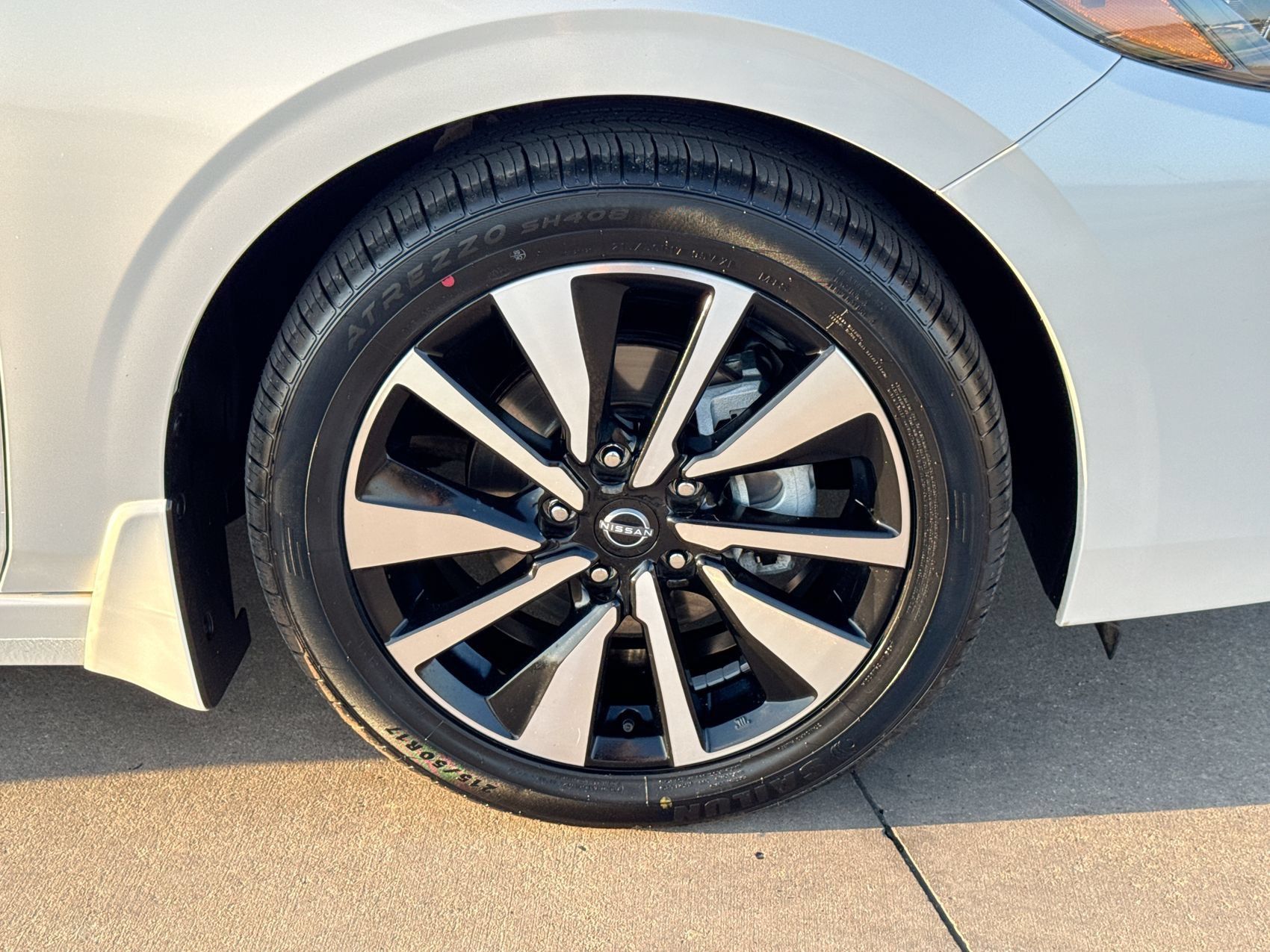Used 2024 Nissan Sentra SV w/ SV Premium Package FWD image 10