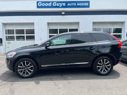 Used 2017 Volvo XC60 T6 Dynamic w/ Preferred Option Package AWD/4WD image 1