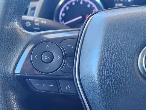 Used 2020 Toyota Camry LE image 24