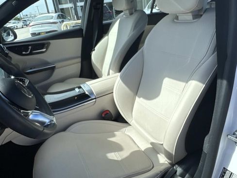 Used 2023 Mercedes-Benz C 300 Sedan image 18